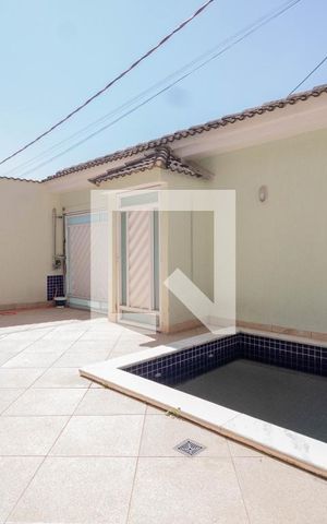 Casa à venda com 400m², 4 quartos e 2 vagas Casa à venda com 400m², 4 quartos e 2 vagasÁrea Externa