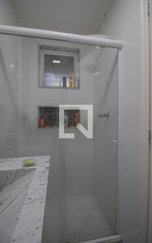 Casa à venda com 400m², 4 quartos e 2 vagas Casa à venda com 400m², 4 quartos e 2 vagasBanheiro