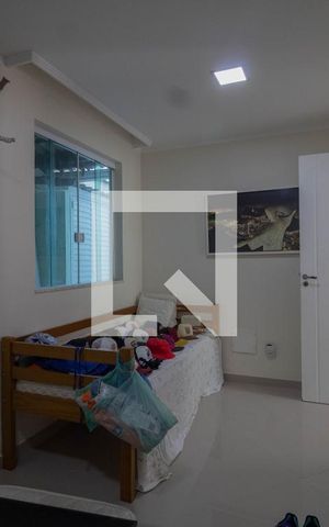 Casa à venda com 400m², 4 quartos e 2 vagas Casa à venda com 400m², 4 quartos e 2 vagasQuarto 4