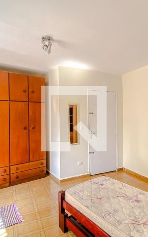 Casa para alugar com 300m², 4 quartos e 3 vagasQuarto (Casa 2)