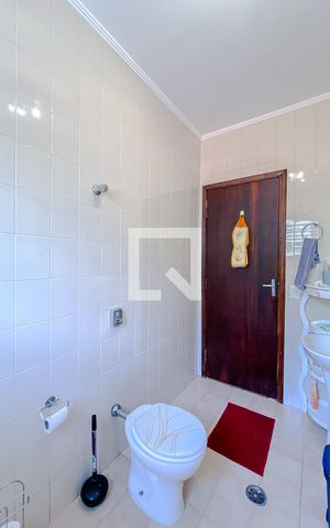 Casa para alugar com 300m², 4 quartos e 3 vagasBanheiro