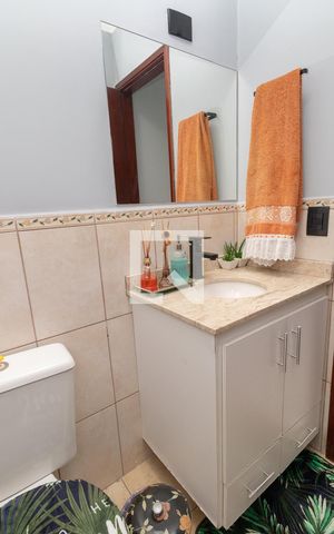 Casa à venda com 187m², 3 quartos e sem vagaLavabo 