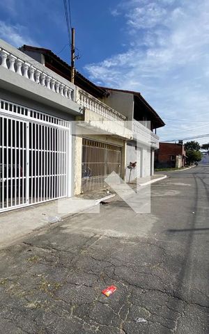 Casa à venda com 120m², 3 quartos e 1 vagaVista da Rua
