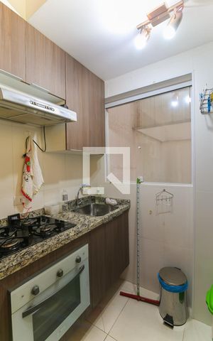 Apartamento à venda com 64m², 2 quartos e 1 vaga Apartamento à venda com 64m², 2 quartos e 1 vagaCozinha e Área de Serviço