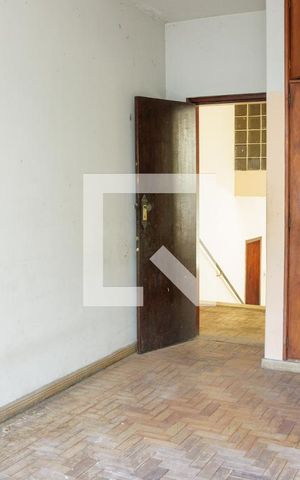 Casa à venda com 300m², 4 quartos e 1 vaga