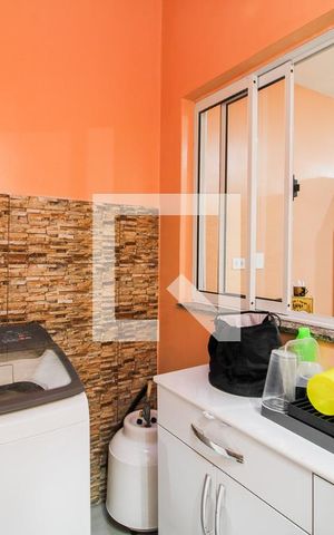 Casa à venda com 140m², 3 quartos e 2 vagas Casa à venda com 140m², 3 quartos e 2 vagasÁrea de Serviço
