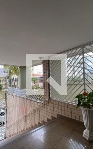 Apartamento à venda com 68m², 2 quartos e 2 vagasEscada