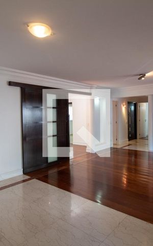 Apartamento à venda com 213m², 3 quartos e 4 vagas Apartamento à venda com 213m², 3 quartos e 4 vagasSala