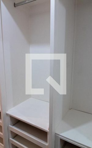 Apartamento à venda com 213m², 3 quartos e 4 vagas Apartamento à venda com 213m², 3 quartos e 4 vagasCloset da suíte 3