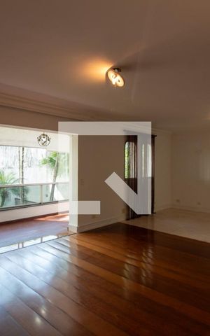 Apartamento à venda com 213m², 3 quartos e 4 vagas Apartamento à venda com 213m², 3 quartos e 4 vagasSala