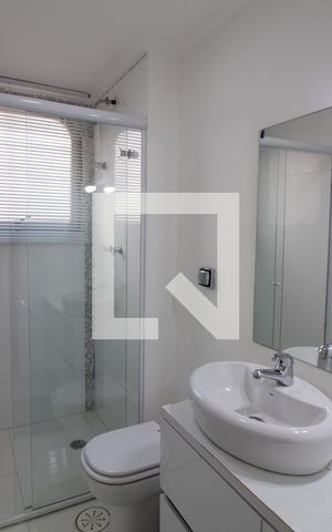 Apartamento à venda com 213m², 3 quartos e 4 vagas Apartamento à venda com 213m², 3 quartos e 4 vagasBanheiro da Suíte 1