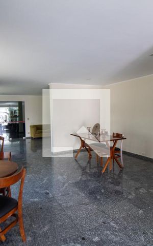 Apartamento à venda com 213m², 3 quartos e 4 vagas Apartamento à venda com 213m², 3 quartos e 4 vagasÁrea comum - Salão de festas