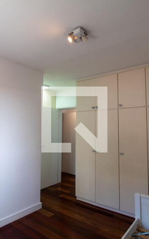 Apartamento à venda com 213m², 3 quartos e 4 vagas Apartamento à venda com 213m², 3 quartos e 4 vagasSuíte 1