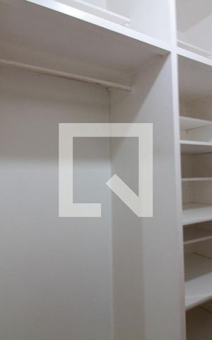 Apartamento à venda com 213m², 3 quartos e 4 vagas Apartamento à venda com 213m², 3 quartos e 4 vagasCloset da suíte 3