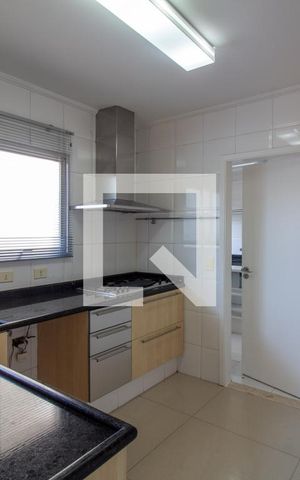 Apartamento à venda com 213m², 3 quartos e 4 vagas Apartamento à venda com 213m², 3 quartos e 4 vagasCozinha