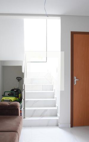 Casa de condomínio para alugar com 100m², 3 quartos e 2 vagasSala