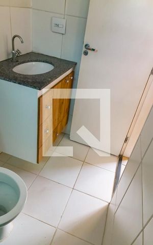 Apartamento à venda com 45m², 2 quartos e 1 vaga Apartamento à venda com 45m², 2 quartos e 1 vagaBanheiro