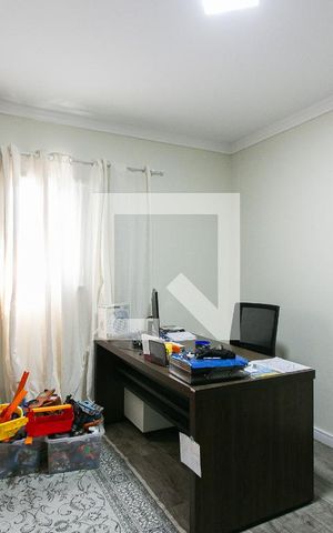 Casa à venda com 170m², 4 quartos e 2 vagasEscritório