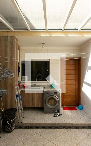 Casa à venda com 170m², 4 quartos e 2 vagasQuintal