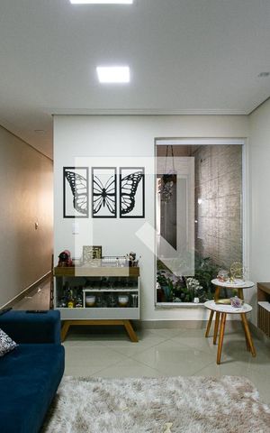 Casa à venda com 170m², 4 quartos e 2 vagasSala
