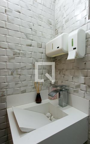 Casa à venda com 170m², 4 quartos e 2 vagasLavabo