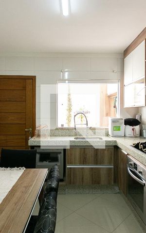 Casa à venda com 170m², 4 quartos e 2 vagasCozinha