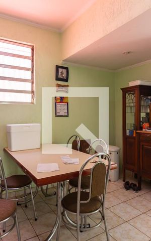 Casa à venda com 280m², 4 quartos e 4 vagas Casa à venda com 280m², 4 quartos e 4 vagasSala de Jantar