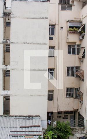Apartamento à venda com 94m², 4 quartos e 2 vagasQuarto 02 - Janela