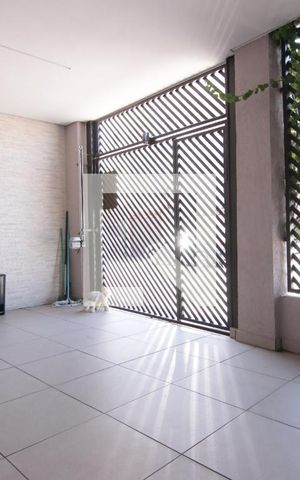 Casa à venda com 144m², 3 quartos e 1 vagaÁrea comum