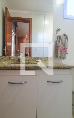 Apartamento para alugar com 149m², 3 quartos e 2 vagas Apartamento para alugar com 149m², 3 quartos e 2 vagasBanheiro 2