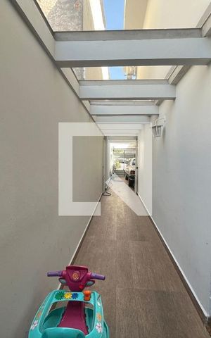 Casa à venda com 270m², 3 quartos e 2 vagas Casa à venda com 270m², 3 quartos e 2 vagasCorredor Externo
