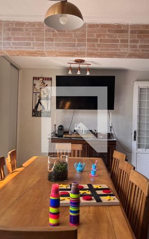 Casa à venda com 270m², 3 quartos e 2 vagas Casa à venda com 270m², 3 quartos e 2 vagasSala de Jantar