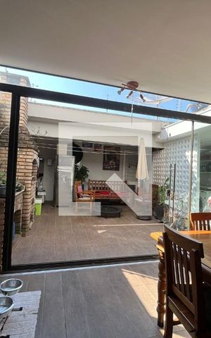 Casa à venda com 270m², 3 quartos e 2 vagas Casa à venda com 270m², 3 quartos e 2 vagasSala de Jantar