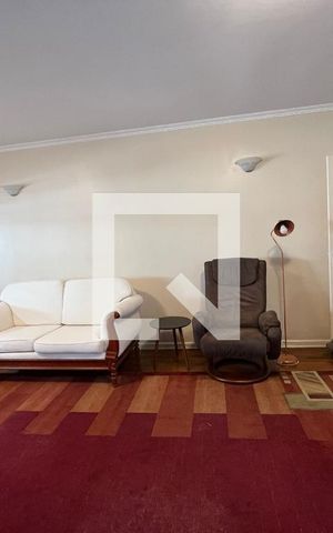 Casa à venda com 270m², 3 quartos e 2 vagas Casa à venda com 270m², 3 quartos e 2 vagasSala