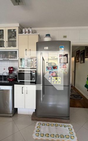 Casa à venda com 270m², 3 quartos e 2 vagas Casa à venda com 270m², 3 quartos e 2 vagasCozinha