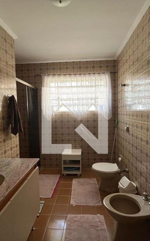 Casa à venda com 270m², 3 quartos e 2 vagas Casa à venda com 270m², 3 quartos e 2 vagasBanheiro da Suíte
