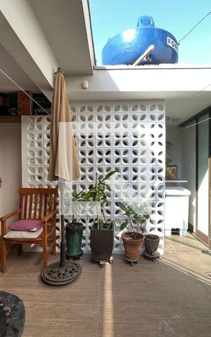 Casa à venda com 270m², 3 quartos e 2 vagas Casa à venda com 270m², 3 quartos e 2 vagasÁrea gourmet