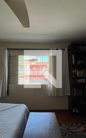 Casa à venda com 270m², 3 quartos e 2 vagas Casa à venda com 270m², 3 quartos e 2 vagasSuíte