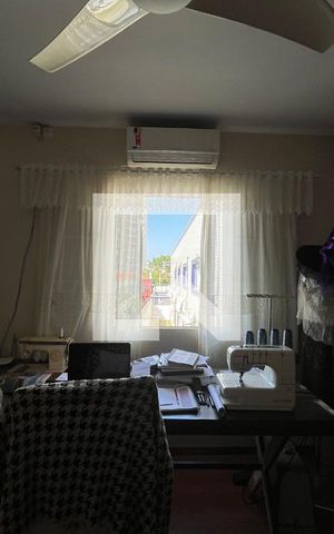 Casa à venda com 270m², 3 quartos e 2 vagas Casa à venda com 270m², 3 quartos e 2 vagasQuarto 2