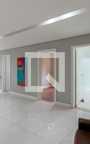 Casa de condomínio à venda com 810m², 4 quartos e 4 vagas Casa de condomínio à venda com 810m², 4 quartos e 4 vagasSala 2