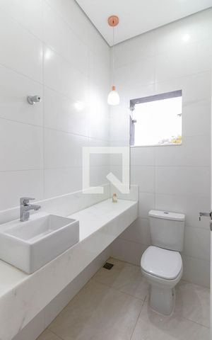 Casa de condomínio à venda com 810m², 4 quartos e 4 vagas Casa de condomínio à venda com 810m², 4 quartos e 4 vagasLavabo