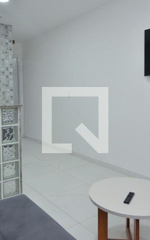 Studio para alugar com 35m², 1 quarto e sem vaga Studio para alugar com 35m², 1 quarto e sem vagaSala
