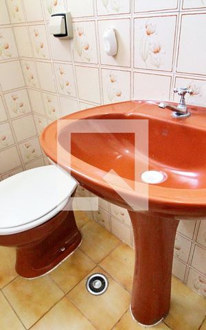 Casa à venda com 147m², 3 quartos e 2 vagasBanheiro