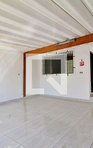 Casa à venda com 147m², 3 quartos e 2 vagasGaragem