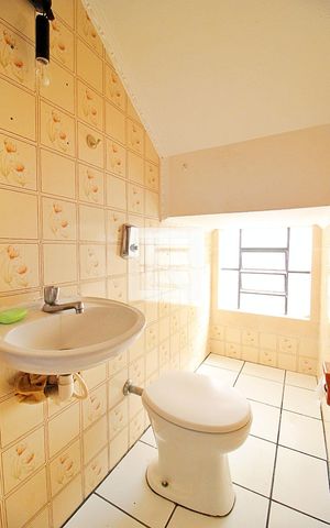 Casa à venda com 147m², 3 quartos e 2 vagasLavabo