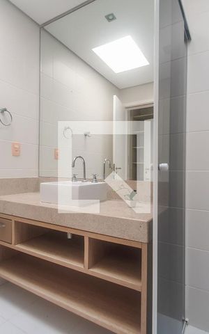 Casa para alugar com 219m², 4 quartos e 4 vagas Casa para alugar com 219m², 4 quartos e 4 vagasBanheiro 2