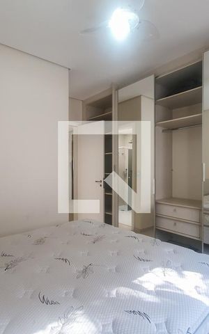 Casa para alugar com 219m², 4 quartos e 4 vagas Casa para alugar com 219m², 4 quartos e 4 vagasSuíte