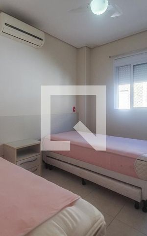 Casa para alugar com 219m², 4 quartos e 4 vagas Casa para alugar com 219m², 4 quartos e 4 vagasQuarto 2
