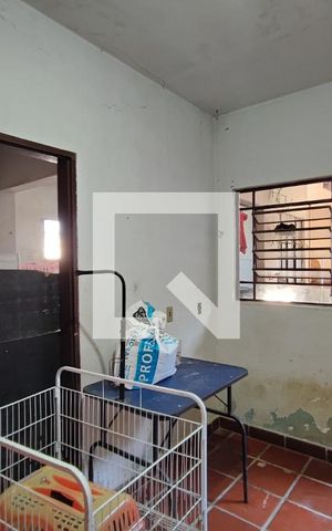 Casa à venda com 330m², 4 quartos e 1 vagaEdícula - Sala