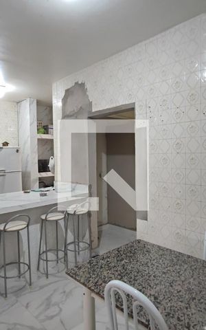 Casa à venda com 330m², 4 quartos e 1 vagaCozinha e Copa